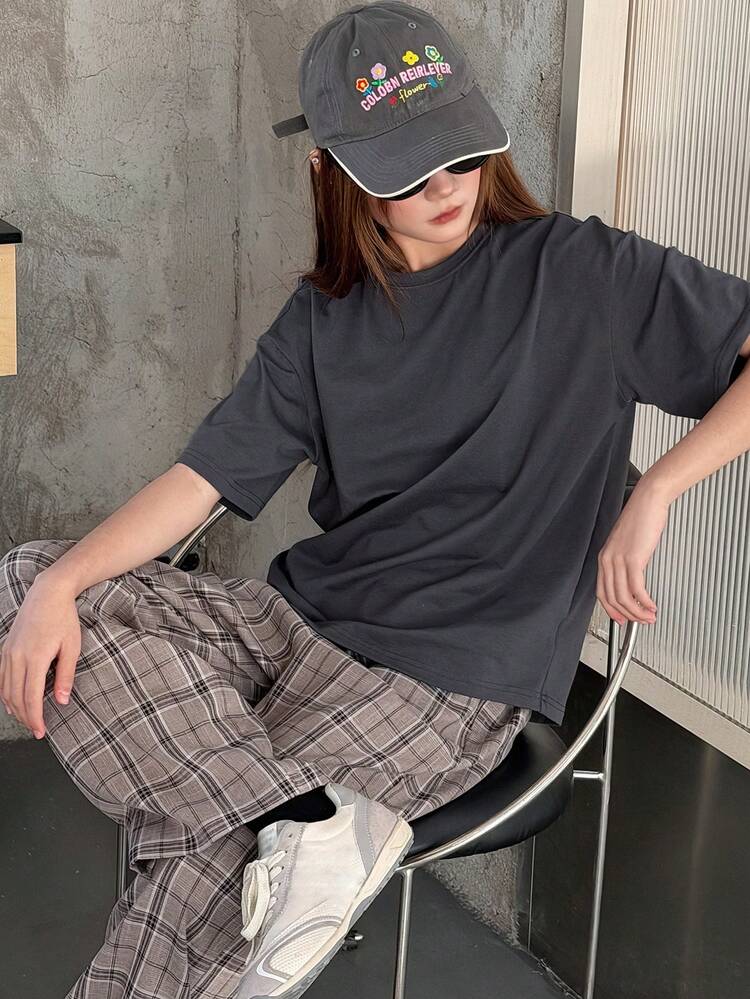 Teen Girl Solid Color Round Neck Short Sleeve T-Shirt And Plaid Pants Casual Outfit