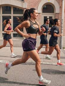 Innovista 女式彩虹色闪亮外观运动短裤 - 紫色 - 查看 6