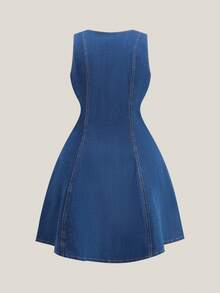 SHEIN MOD 大码女式圆领单排扣休闲无袖牛仔连衣裙，女式无袖A字牛仔连衣裙，金色纽扣细节，夏季连衣裙，情人节连衣裙，婚礼派对连衣裙，生日连衣裙，外出连衣裙，优雅连衣裙，度假连衣裙，亮片连衣裙，蓝色连衣裙 - 中等水洗藍 - 查看 2