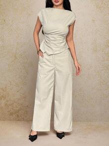 SHEIN PETITE 简约通勤办公套装，新款春夏船领短袖收腰女式衬衫+高腰阔腿女式长裤，两件套优雅裤装夏季套装，女士两件套优雅套装，女士优雅阔腿裤套装 - 杏色 - 查看 7