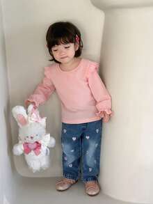 SHEIN 0-3 Jahre Baby Mädchen Frühling/Herbst süßer rosa Rundhals Langarm-Top mit Herz-Stickerei und Jeans-Hose Set, geeignet für Ausflüge, Lässig Bekleidung und Eltern-Kind-Partys - Verschiedenfarbig - Übersicht 1