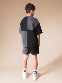SUMWON Jungen Farbblock T-Shirt und Shorts Koordinations-Set mit geometrischem Muster, Rundhals-Kurzarm-Sommer-Lässig-Outfit, Tween Mode - Schwarz - Übersicht 2