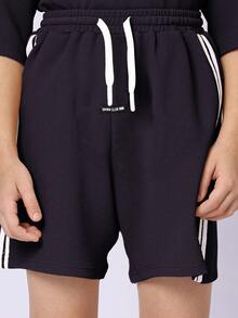 SUMWON Bộ đồ thể thao mùa hè năng động dành cho bé trai gồm áo thun cổ tròn và quần short, phối cùng sọc tương phản bên hông. - Màu tím - Xem 7