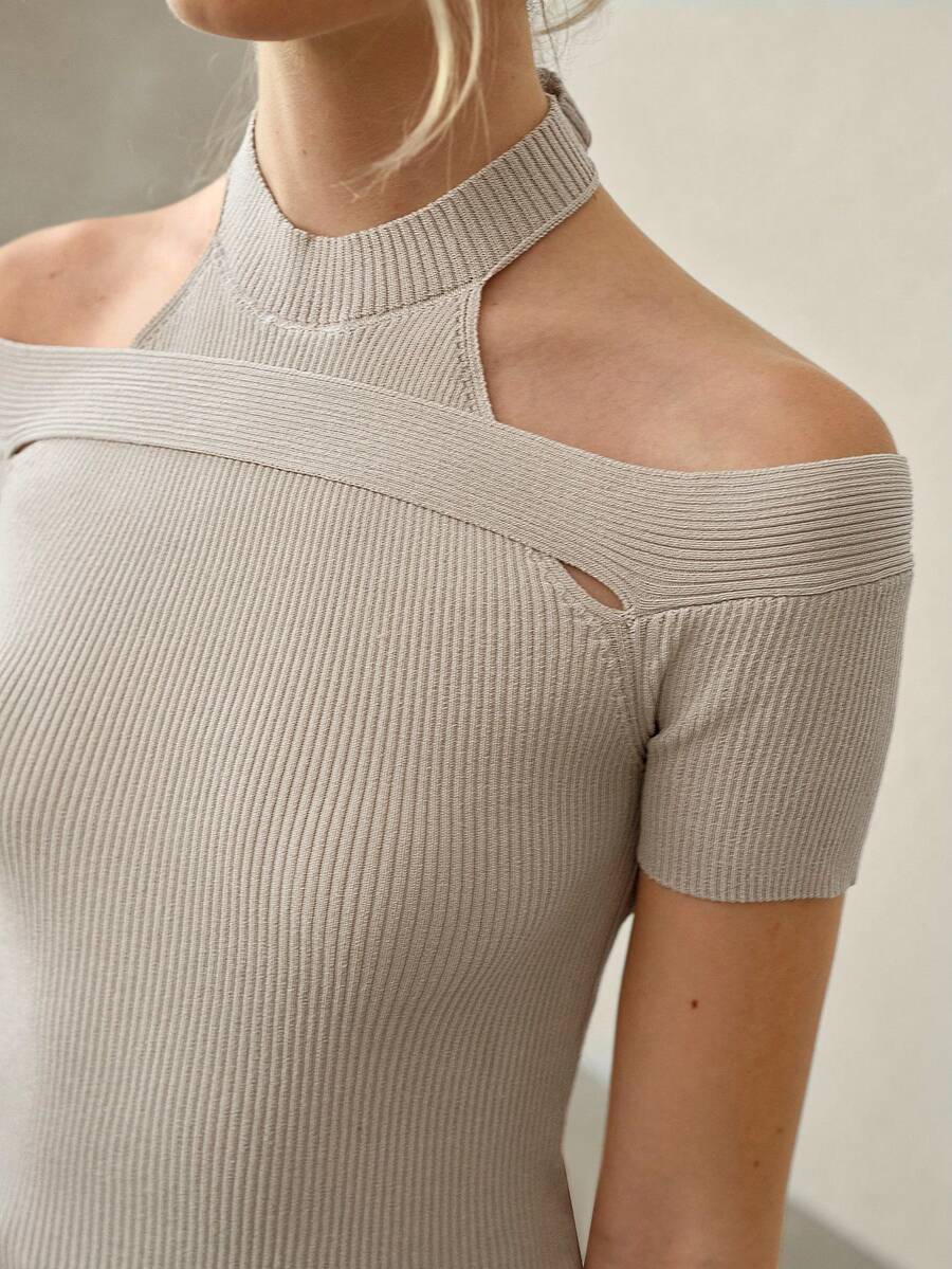 MOTF PREMIUM HALTER CROP SWEATER TOP FOR WOMEN, VERSATILE & SEXY SHORT SLEEVE SWEATER - Apricot - View 2