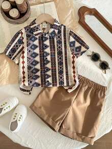 LMoss Kids 2件套男童休闲柔软复古印花衬衫和纯色短裤套装 - 彩色 - 查看 2