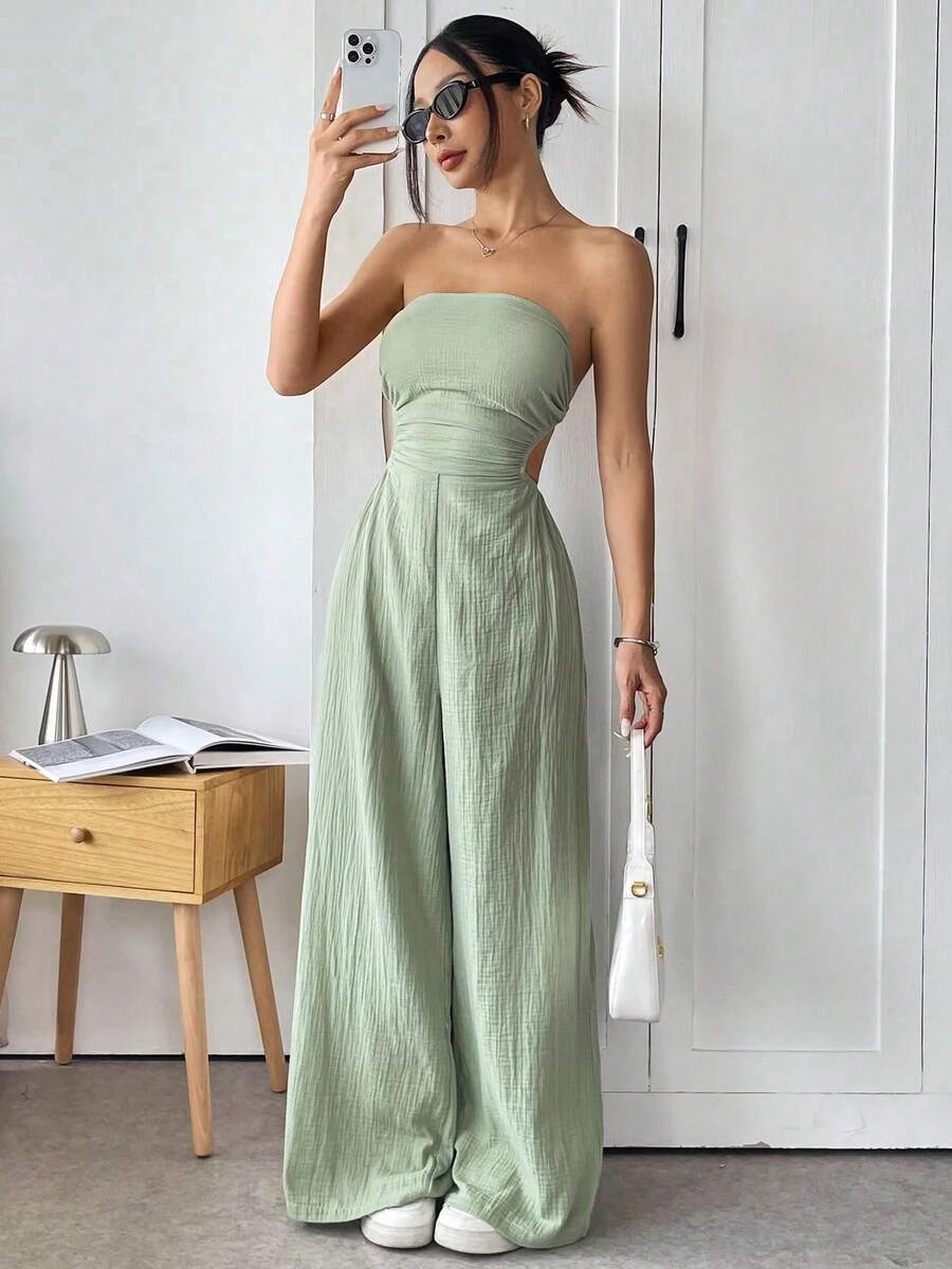 Backless Jumpsuit, Monochrome Design, Loose-Fitting Pants, Sensual Style. - Green - View 1