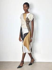 Maija 2025年新款女士时尚几何印花收腰连衣裙 - 彩色 - 查看 4