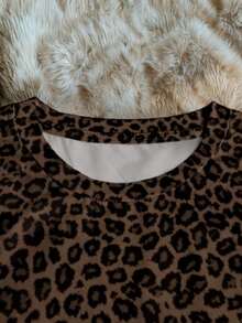 Glimmora Retro Brown Leopard Print Slim-Fit Crop Top For Women Suitable For All Seasons-Spring, Summer, Fall, And Winter Currently Trending Style Fashion T-Shirt Aesthetic T-Shirt Perfect Gift For Family, Sisters, Or Mothers Ideal For Mother's Day Casual Minimalist Top