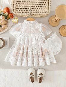 买一送一，包含两件套帽子。新生儿泡泡袖网纱拼接圆领修身连衣裙及帽子套装。适合生日派对、晚宴、演出、婚礼、洗礼和学校典礼等场合。 - 白色 - 查看 6
