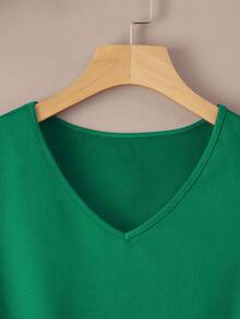 INAWLY Solid V Neck Tee - Green - View 4
