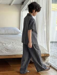 DAZY Tween Boy Letter Print Plaid Short Sleeve Single-Breasted Pocket Top And Pants Pajama Set - Grey - View 5