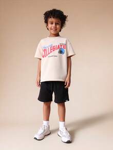 SUMWON Jungen College Champions Muster Kurzarm T-Shirt und Shorts Co-Ord Set mit Fußball Grafik, Sommer Lässig Outfit - Aprikosenfarben - Übersicht 6