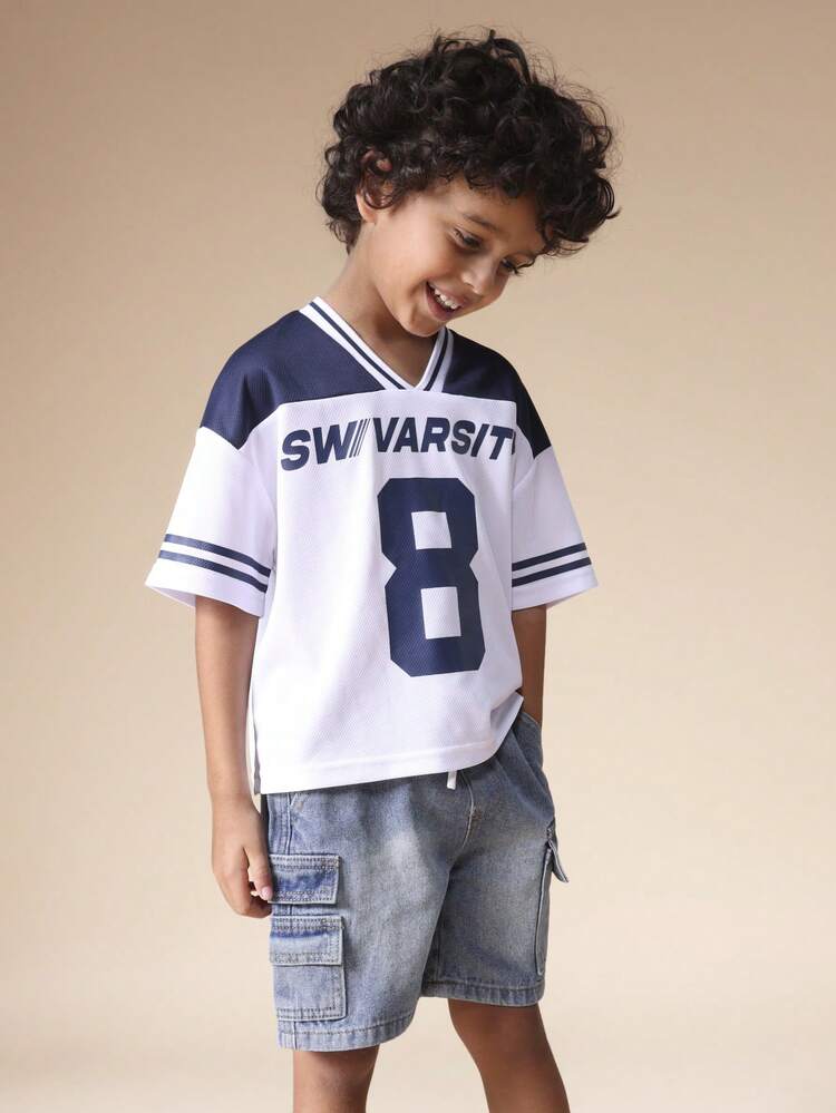 Camiseta universitária oversized em malha com estampa de número