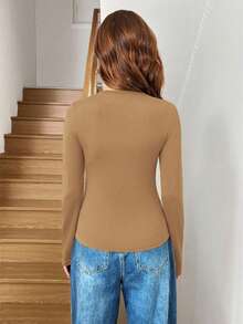 Easowa T-shirt a maniche lunghe con scollo a ciambella, decorazione in metallo color oro rosa, vestibilità slim, stile casual, rilassato ed elegante, vintage, adatto per le donne - Cachi - Visualizzare 2