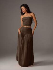 SHEIN PETITE Bộ 2 món áo bandeau lưới trơn màu và chân váy maxi cho nữ - màu nâu - Xem 6