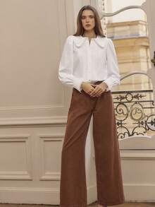 白色衬衫，双刺绣领口，褶裥细节和蕾丝饰边，时尚优雅，适合春夏办公室穿着，尽显女性优雅法式风情。 - 白色 - 查看 5