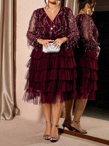 Cravure Vestido largo de fiesta y banquete para mujer de talla grande con cuello en V, parches, malla transparente, mangas farol, decoración con lentejuelas y flecos, volantes multinivel en el bajo - Burdeos - Ver 3