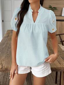 Elouméa 女士雏菊刺绣条纹荷叶边V领短泡泡袖休闲衬衫 - 淺藍色 - 查看 4