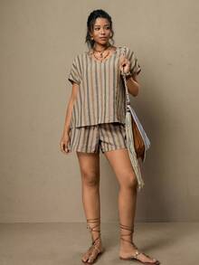 Freevana 2件套/组 纽扣装饰休闲条纹上衣和松紧腰短裤套装 优雅女士百搭加大码适合户外和通勤的夏季服装 - 彩色 - 查看 5
