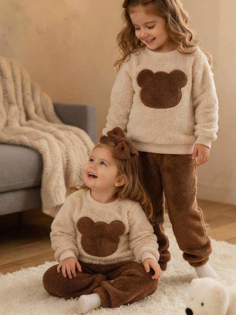 SHEIN LMoss Kids LMoss 女婴两件套针织蓬松圆领休闲卫衣和打底裤套装，泰迪熊造型，保暖舒适，摩卡色，冬季毛绒两件套，秋冬季节宝宝冬装，棕色套装，长袖上衣，舒适秋冬款式