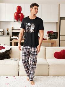 SHEIN 2pcs Men Plaid & Letter Coffee Cup Graphic Print Short Sleeve Pajama Set