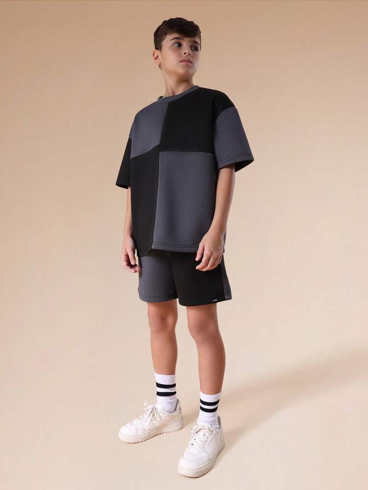 Color Block T-Shirt And Shorts Set With Geometric Pattern