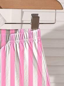 2pcs Baby Girls Cute Printed Sweet Round Neck Short Sleeve T-Shirt And Shorts Set, Suitable For Parties And Gatherings. Adorable Striped Printed Shorts Design, Charming Bow & Pencil Graphic Round Neck T-Shirt. Lightweight And Comfortable For Spring/Summer, Ideal For Casual Outings, Street Style, Back To School, Picnics, Photography, Festivals, And Gifts. - Multicolor - View 6