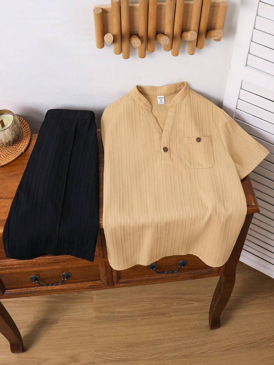 SHEIN 2件套儿童/青少年男童休闲日常舒适立领半拉链套头短袖宽松衬衫和梭织短裤套装 - 彩色 - 查看 1
