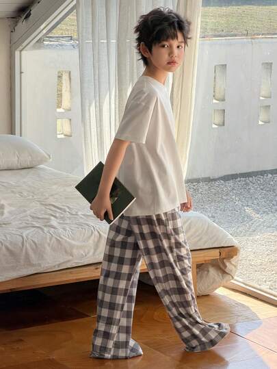 DAZY Tween Boy Solid Color Crew Neck Short Sleeve T-Shirt And Plaid Pants Pajama Set Spring