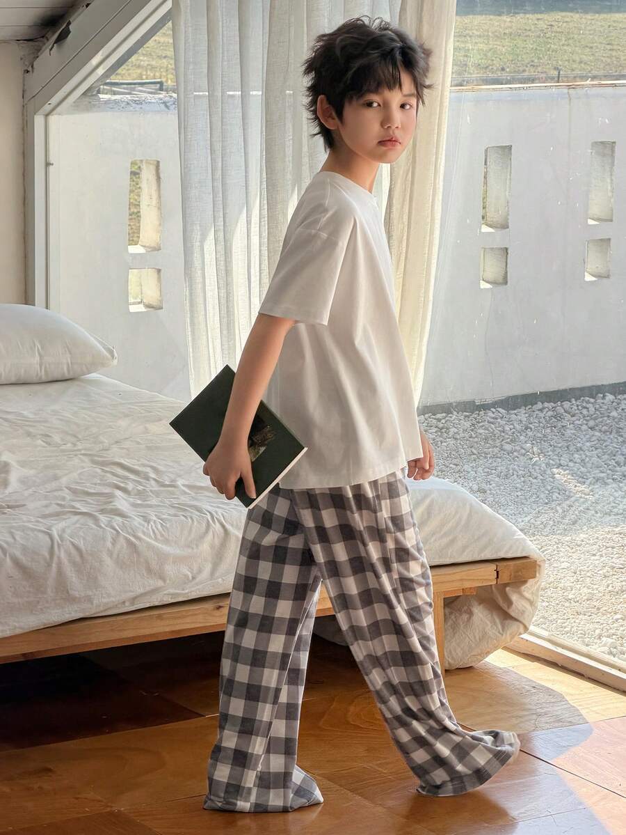 DAZY Tween Boy Solid Color Crew Neck Short Sleeve T-Shirt And Plaid Pants Pajama Set Spring - White - View 1