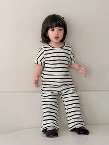 SHEIN Baby Girls' Casual Apricot Striped Jacquard Fabric Round Neck Short Sleeve Top And Striped Pants Set, Suitable For Everyday Wear, Spring/Summer - Apricot - View 7