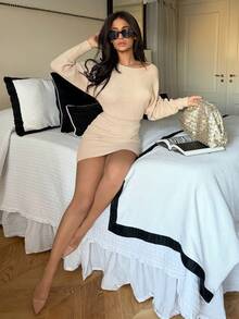 Ronhire 新款针织纯色腰部紧身性感连衣裙，秋冬 - 杏色 - 查看 1