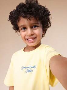 SUMWON Creative Studios 印花宽松短袖T恤和竖条纹休闲裤套装，适合夏季度假穿着 - 黃色 - 查看 5