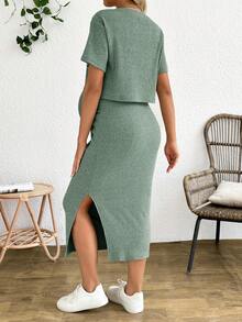 SHEIN 2pcs Maternity Solid Color Casual Short Sleeve Top And Skirt Set - Mint Green - View 2