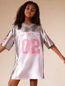 SUMWON Oversized Silber Metallic V-Ausschnitt Kurzarm T-Shirt Kleid mit rosa Nummer 02 Teddybär Muster, Lässig Urlaub - Grau - Übersicht 4