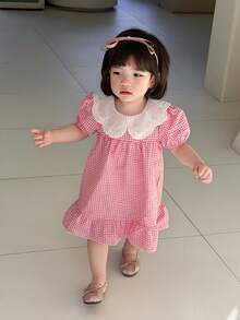 1pc Baby Girls' Summer Pink Checkered Puff Sleeve Dress,Delicate White Embroidered Collar,Loose Fit Ruched Hem,Sweet Cute Pastoral Picnic Dress,2025 - Pink - View 3