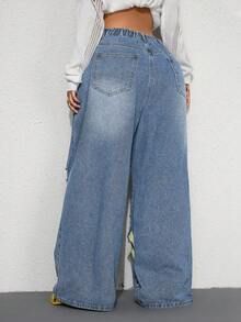ROMWE Street Life Spring / Summer Y2K Casual Street Style Embroidered Pocket Design Dual Waistband Plus Size Loose Fit Denim Jeans - Light Wash - View 3