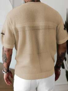 Manfinity Homme Áo thun nam tay ngắn cổ chữ V khoét lỗ, họa tiết chữ cái, kiểu dáng thường ngày. - Màu be - Xem 2