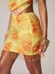 SHEIN BAE 女士时尚珍珠刺绣流苏低腰迷你裙，适合音乐节、海滩度假、朋友聚会、休闲外出等场合，优雅珍珠点缀迷你裙 - 黃色 - 查看 6