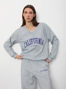 SURIMA 2pcs  Grey Women Oversized V-Neck Fluffy Fleece Elastic Loose Sweatshirt And Sweatpants Set, Autumn/Winter - Light Grey - View 5