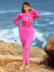 Swim Shayni Set de 3 piezas talla grande: Parte superior con estampado aleatorio y cremallera, pantalones de unicolor y falda larga - Rosa - Ver 4