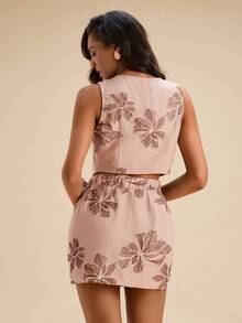 Travachic 女士印花前系带无袖上衣和侧结裹身中长裙时尚套装 - 卡其色 - 查看 2