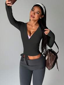 Easithlete Áo thể thao dài tay màu hồng không đường may dành cho nữ, có lỗ xỏ ngón tay cái và dây rút. - màu đen - Xem 7