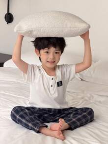 SHEIN Little Byeori 男童白色织唛上衣和格子松紧腰裤睡衣套装 - 灰色 - 查看 3