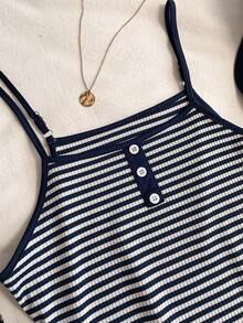 一件装彩色活力无袖背心，专为青少年设计，采用鲜艳的图案设计，简约的下摆，轻盈透气，适合运动、学校活动以及春夏休闲穿着。 - 彩色 - 查看 4