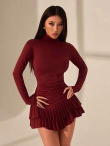 SHEIN PETITE 这款夏季秋冬季纯白色长袖修身褶皱迷你双层连衣裙,适合毕业舞会、鸡尾酒会、浪漫约会、叠穿、派对、正式活动、万圣节、圣诞节等场合,是优雅的派对礼服之选。 - 酒紅色 - 查看 6