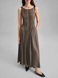 Ontre Women's Black Striped Flared Dress With Black Ribbon Straps, Elegant Long Dress For Urban Business Casual, Beach, Music Festival, Halloween, Christmas Party, Gathering Brown Long Dress Pleated Dress