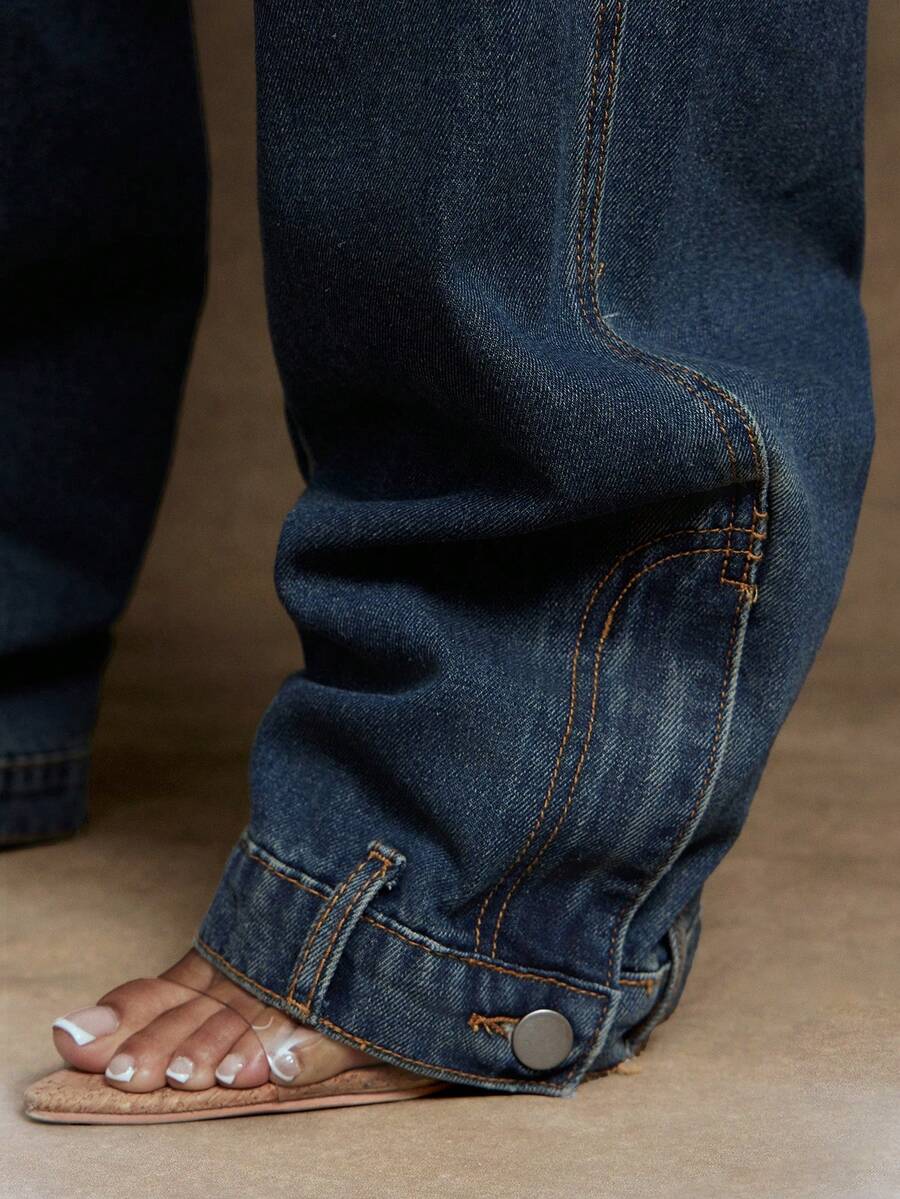 Denimoi 反拉链和腰带环细节直筒牛仔裤，个性十足的时尚街头风牛仔裤 - 中等水洗藍 - 查看 1