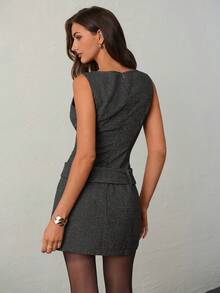 Aloruh 女士秋冬新款棕色和卡其色撞色千鸟格粗花呢无袖收腰A字迷你连衣裙 - 深灰色 - 查看 2