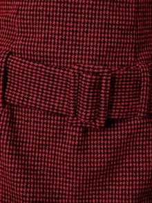 Aloruh Đầm mini dáng chữ A không tay, thắt eo, phối màu nâu và kaki mới dành cho nữ mùa Thu/Đông, chất liệu vải tweed họa tiết răng cưa. - Đỏ và đen - Xem 6